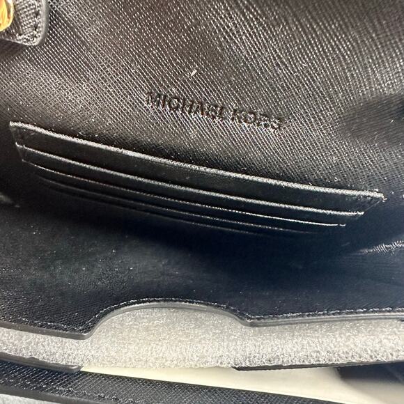 Michael Kors Jet Set Phone Crossbody NWOT - Picture 9 of 10